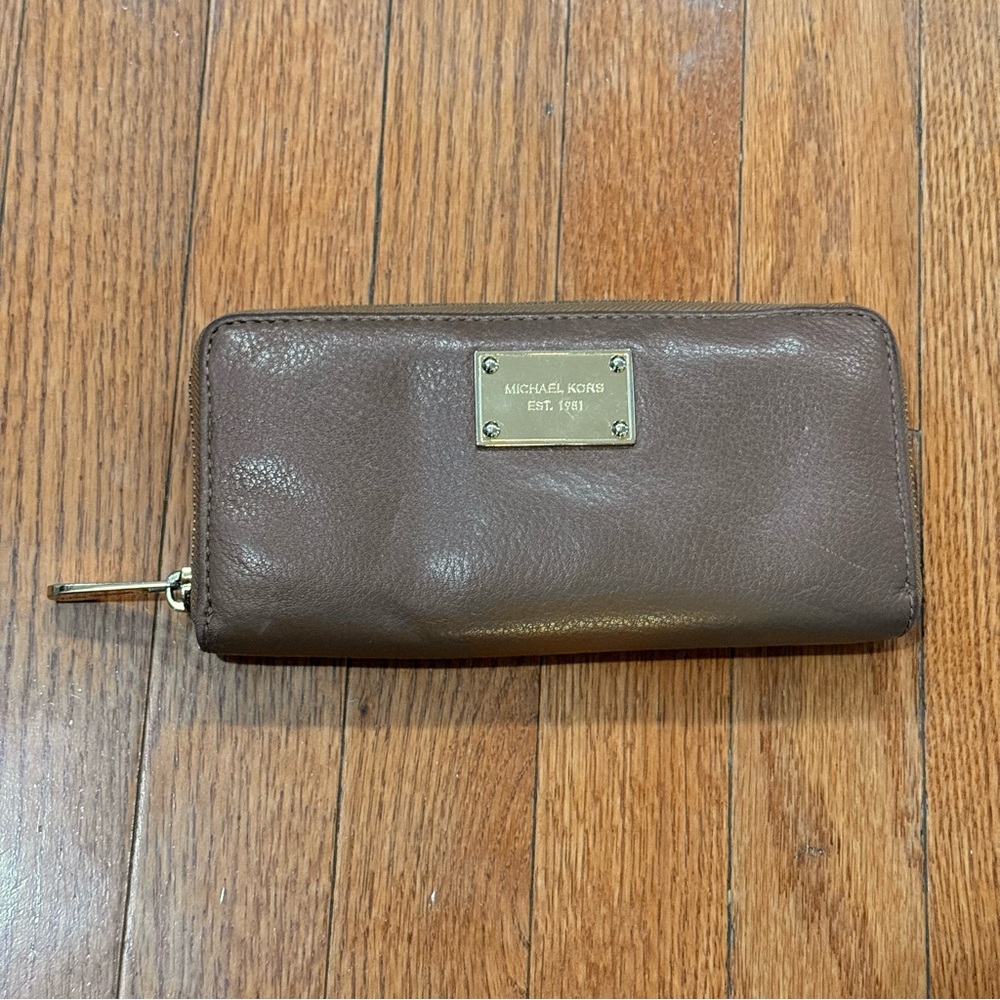 Michael Kors Jet Set Travel Continental Large Wallet Zip Around Gold 3 Sided Zip